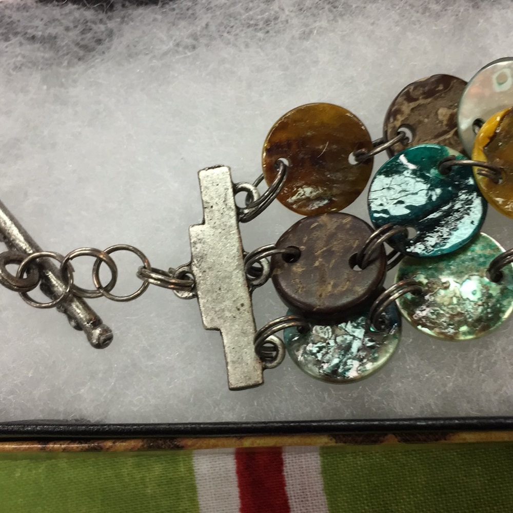 Accessories - Picture 3 of 3